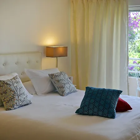 La Sainte Valerie Adults Only Ζουάν λε Πιν