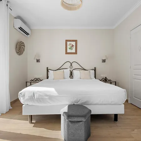 La Sainte Valerie Adults Only