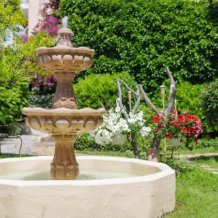 Hotel La Sainte Valerie Adults Only Juan-les-Pins