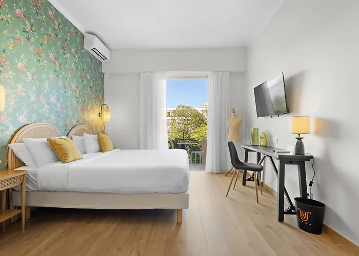 La Sainte Valerie Adults Only 4*